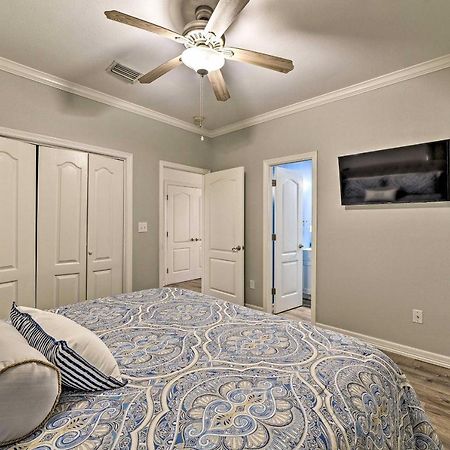 Modern Island Condo With Pool Steps To The Beach! South Padre Island Exterior photo