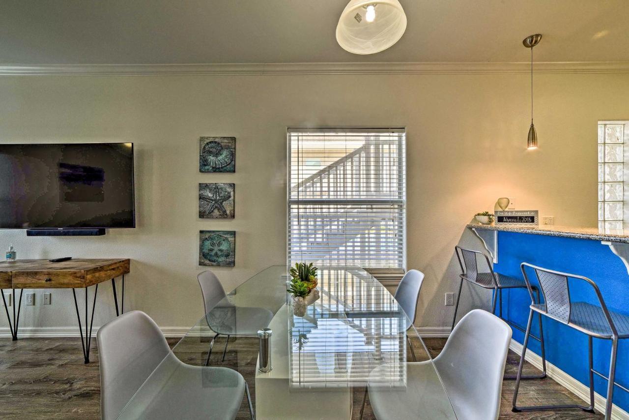 Modern Island Condo With Pool Steps To The Beach! South Padre Island Exterior photo
