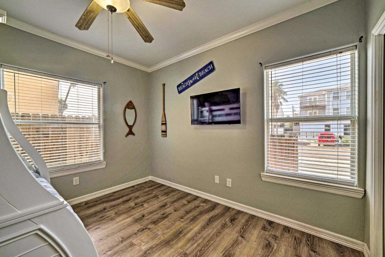Modern Island Condo With Pool Steps To The Beach! South Padre Island Exterior photo